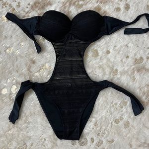 One piece swimsuit